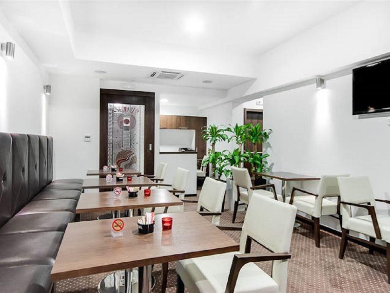 City5 Rooms & Suites By Lsa Skopje Restaurace fotografie